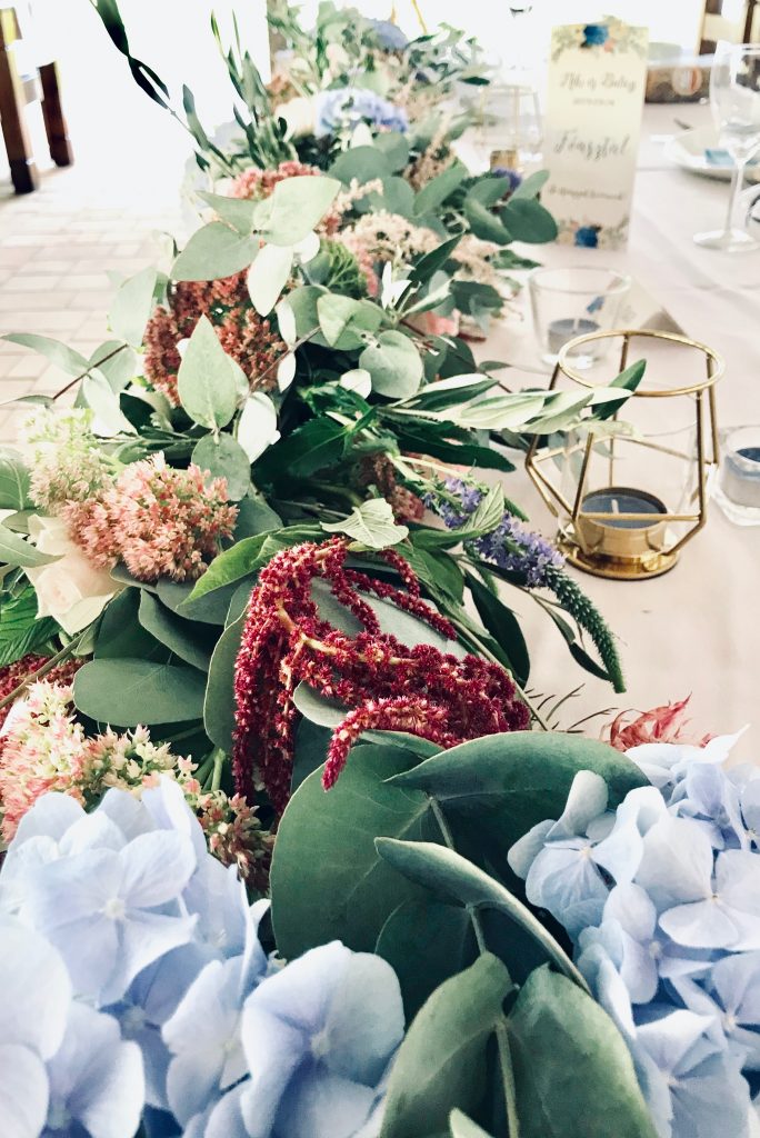 Asztaldekor, rusztikus geometrikus pajtalagzi esküvői dekoráció- MISS LULLI Decor