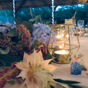 Esti geomertikus mécsesvilág asztaldísz pajtalagzi rusztikus esküvői dekoráció- MISS LULLI Decor