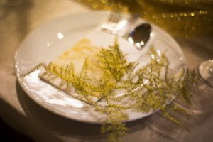 Karácsonyi tányérdísz arany növény különlegesség- MISS LULLI Decor